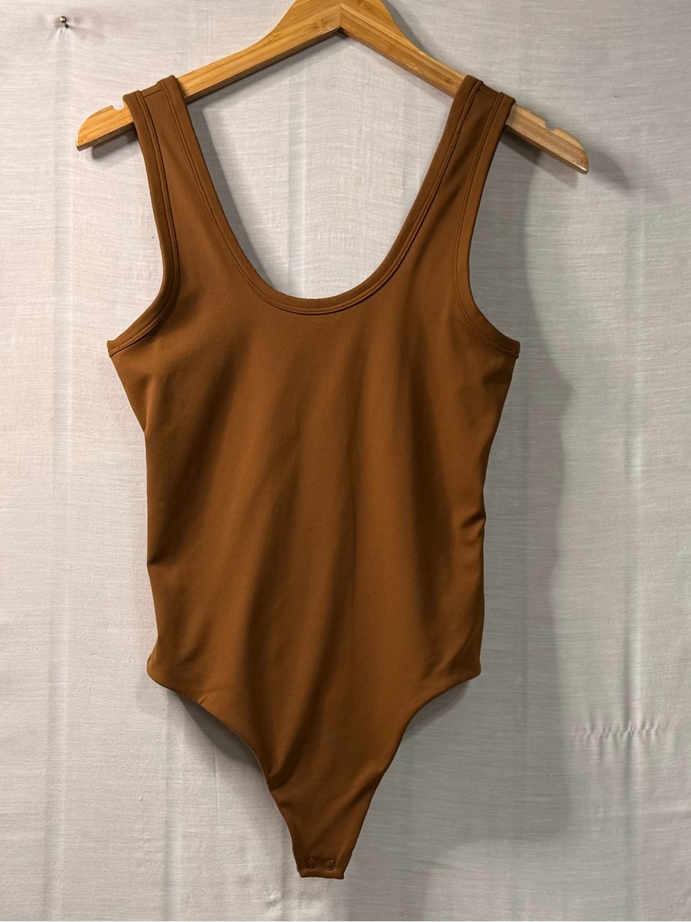 Nuuds Seamless Scoop Tank Bodysuit Brown Mocha M NWOT